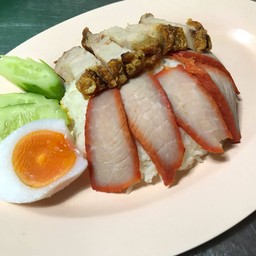 ชายสี่บะหมี่เกี๊ยว พหลโยธิน45 ลาดยาว