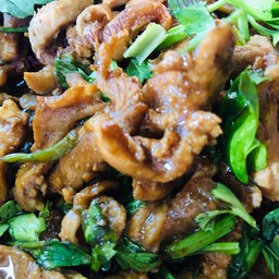ไก่กระเทียมพริกไทย