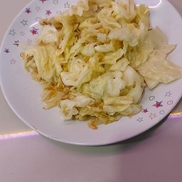 กะหล่ำผัดน้ำปลา