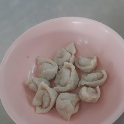 เกี๊ยวปลาลวก