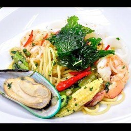 สปาเก็ตตี้ ขี้เมาทะเล