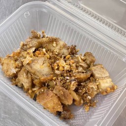 หมูกรอบทอดกระเทียมพริกไทย