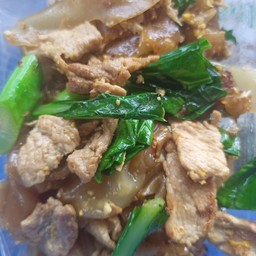 ผัดซีอิ้ว หมู เส้นใหญ่ หมี่ขาว วุ้นเส้น