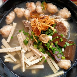 อาชิ ก๋วยจั๊บ ต้มเส้น