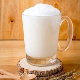 นมน้ำผึ้งร้อน    (   Hot honey milk   )