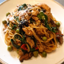Spaghetti แกงเขียวหวานไก่
