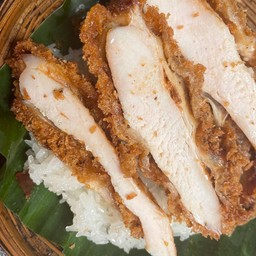 ข้าวเหนียวอกไก่ทอด ข้าวนุ่ม อร่อยค่ะ