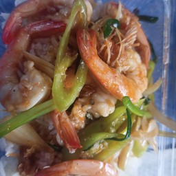 พริกอ่อน กุ้ง ราดข้าว