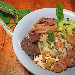 ไก่ฮ่องเต้ ตลาดพระปิ่น3