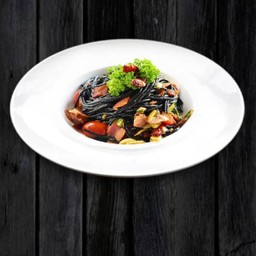 สปาเต็ตตี้แบล็คเพิล