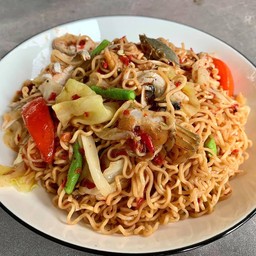 ป้าน้อยส้มตำวัดแจ้ง