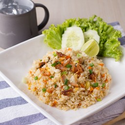 ข้าวผัดปลาเค็ม