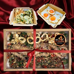 เมนูข้าวราดกะเพราหัวร้อน หรือ คั่วพริกเกลือ 3 หน้าท็อปของขวัญ
