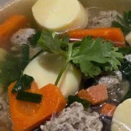 แกงจืดเต้าหู้หมูสับ