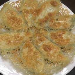 เกี๊ยวไส้กุ่ยช่าย