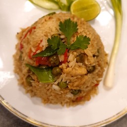ข้าวผัดแกงเขียวหวานไก่