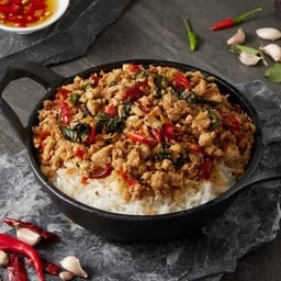 ข้าวกะเพราบ้ากล้ามอกไก่คั่ว 150 กรัม