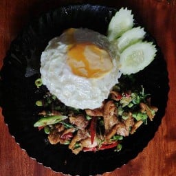 อองจี้บาร์กะเพราบ้าน