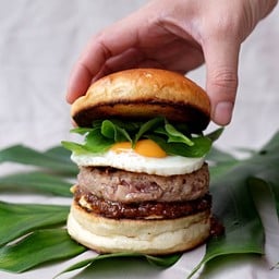 Chunky's Wife Burger Pork