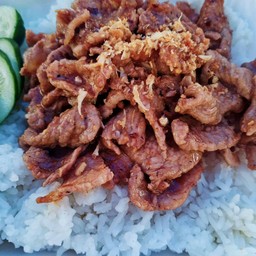 หมู หรือไก่ ผัดกระเทียม