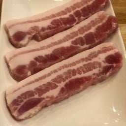 หมูสามชั้น 4ชิ้น Pork Belly (3 PCs )