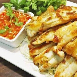 แอ๊นไข่หมึกทอด