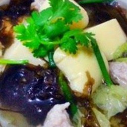 แกงจืดเต้าหู้หมูสับสาหร่าย