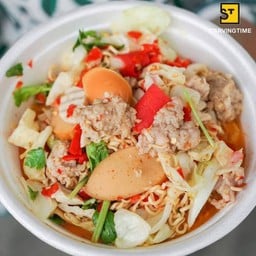 จินนี่ยำมี่หน้ามอ ธนบุรี