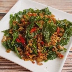 ปลาดุกฟูกะเพรากรอบ