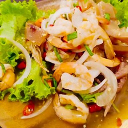 ยำรวมมิตรทะเล