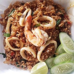 ข้าวผัดต้มยำทะเล
