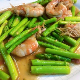 หน่อไม้ฝรั่งผัดกุ้ง