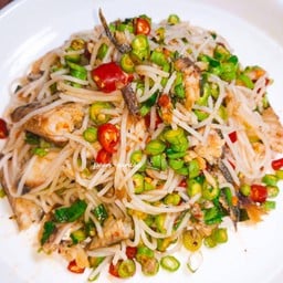 ยำสลัดจัดเต็ม