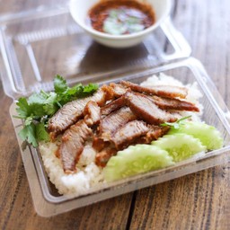 ข้าวหมูทอด ครัวบัวแรม