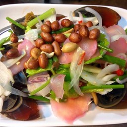 ยำไข่เยี่ยวม้า