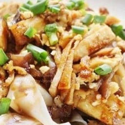 SHE SERVE (โจ๊ก & เบเกอรี่)