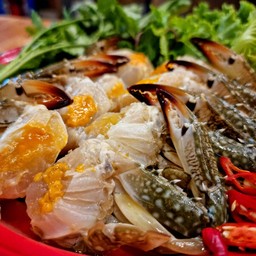 ยำปูม้าไข่