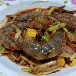 ยำ By ผัวเมีย