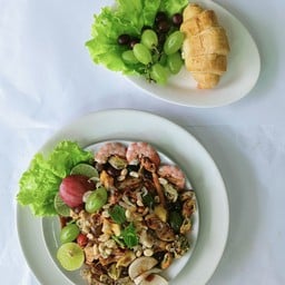 ข้าวมัน ยำ ฮ่องเต้