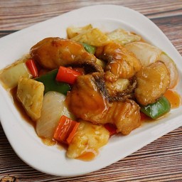 เนื้อปลากระพงผัดเปรี้ยวหวาน