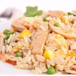 ข้าวผัดไก่นุ่ม ฟรีน้ำซุป