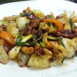 ไก่ผัดเม็ดมะม่วง