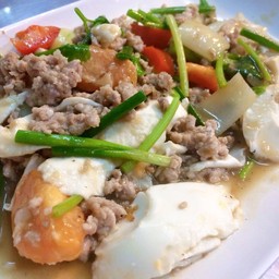 หมูสับผัดไข่เค็ม
