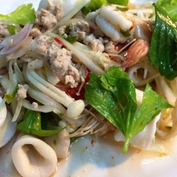 ยำเห็ดเข็มทอง