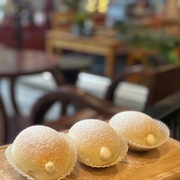 ขนมปังนมสด