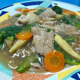 ราดหน้าผักรวม