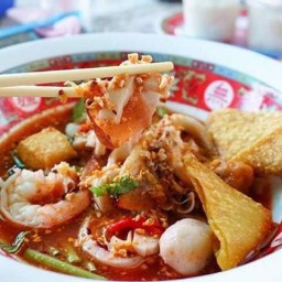 ต้นตำหรับก๋วยเตี๋ยวปลาสดต้มยำ