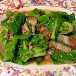 ผัดผักแขนง
