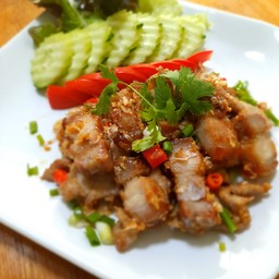 หมูสามชั้นคั่วพริกเกลือ(กับข้าว)