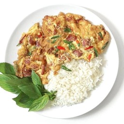 ข้าวไข่จียวแหนมพริกสด